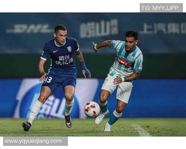 武汉足球队强势领跑联赛积分榜以62分稳居第一位置